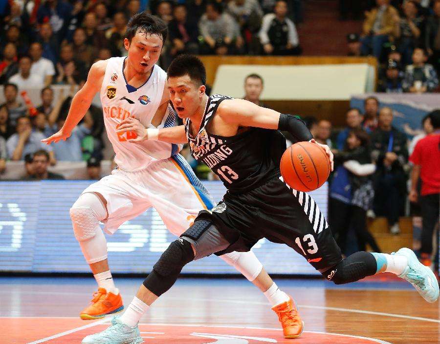 吉林队碾压山东队，王哲林刷新纪录