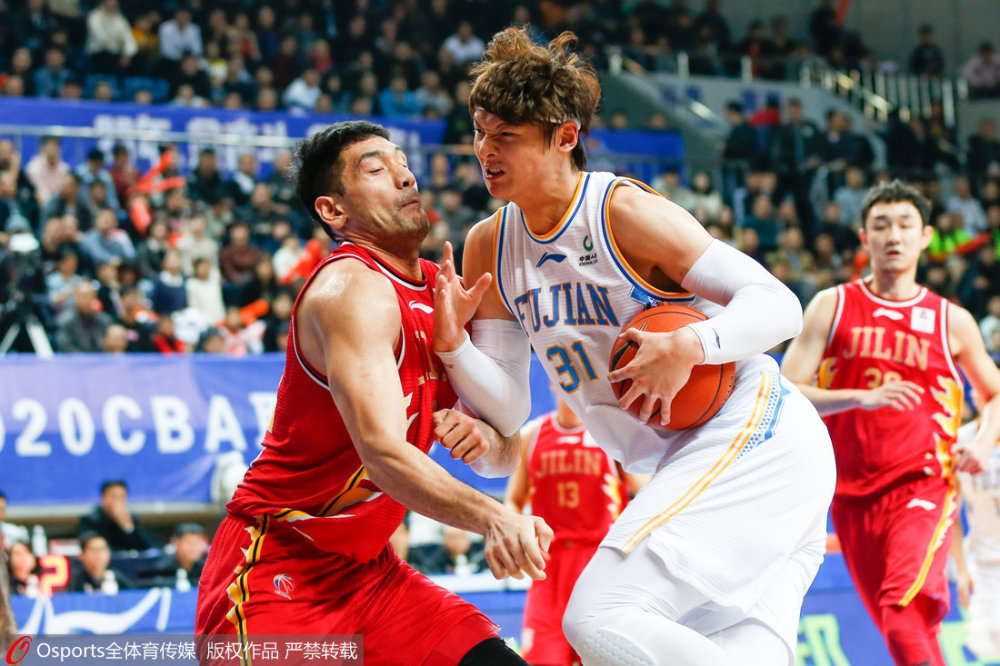 吉林队碾压山东队，王哲林刷新纪录